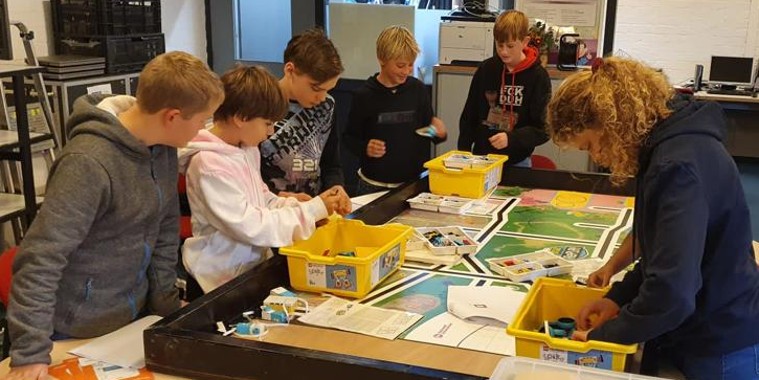  | First Lego League Westland Vakcollege | Het nieuws van ISW onderneemt | Nieuws & schooljaarplanning | Onderwijsprojecten
